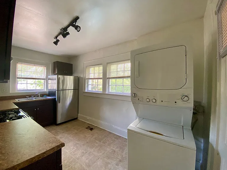 Spanish Oaks Apartment — Photo 12
