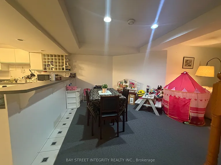 5110 Nishga Ct — Photo 25