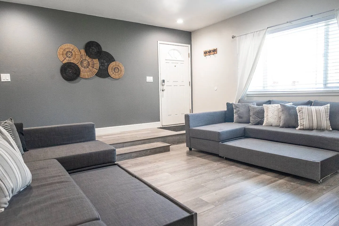 3 bed, 1448 sqft, $4,000 — Photo 1