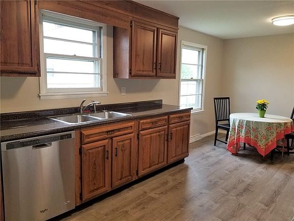 3rd image of 385 Beverage Hill Ave