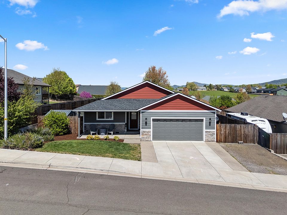 1st image of 914 Sellwood Dr