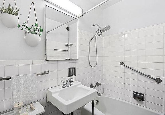 4th image of 160 W End Ave APT 2F