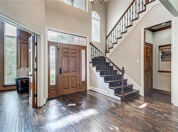 5th image of 202 Southridge Lakes Pkwy