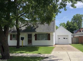 2208 White St, Port Huron, MI