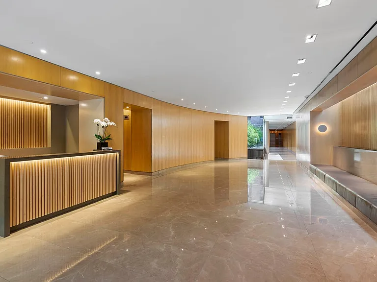 360 W 43rd St #S18F — Photo 7