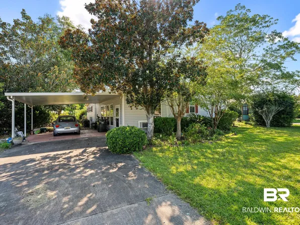1600 Matias Dr, Lillian, AL 36549