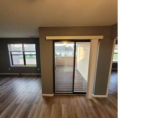 604 6th St APT 2B, Hebron, OH 43025