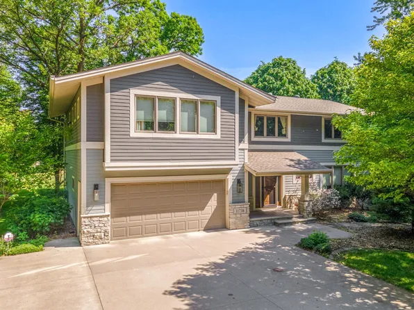 11738 Gentilly Rd, Osseo, MN 55369