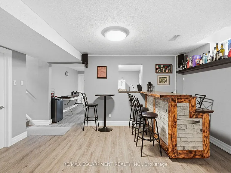 303 Caledon Ave #LOWER — Photo 12