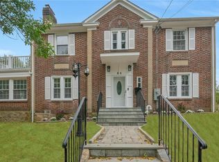 86 Harding Dr, New Rochelle, NY 10801