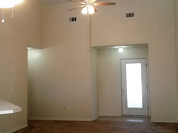 3rd image of 23 Olde Cypress Cir