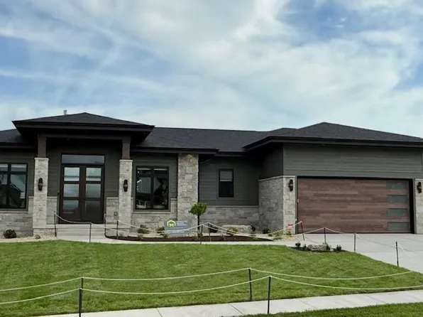 1102 Moll Drive, Waunakee, WI 53597