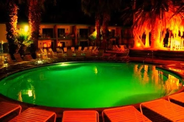 Desert Pool and Spa famous resort with Mineral water near the house