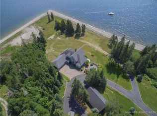 39 Hopkins Point Ln, Surry, ME 04684