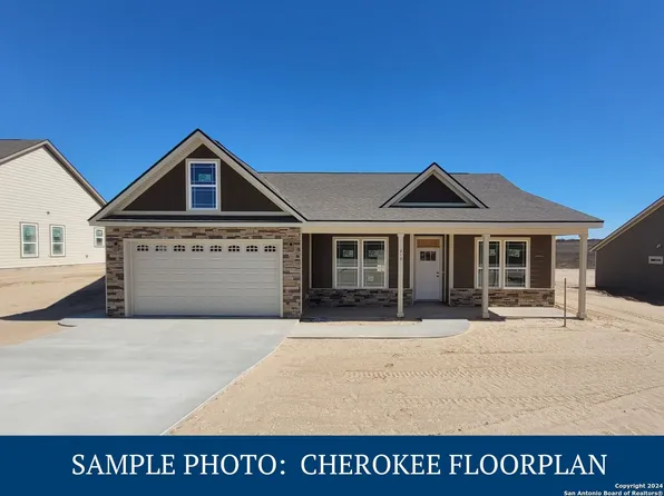 146 Merion Ln, La Vernia, TX 78121
