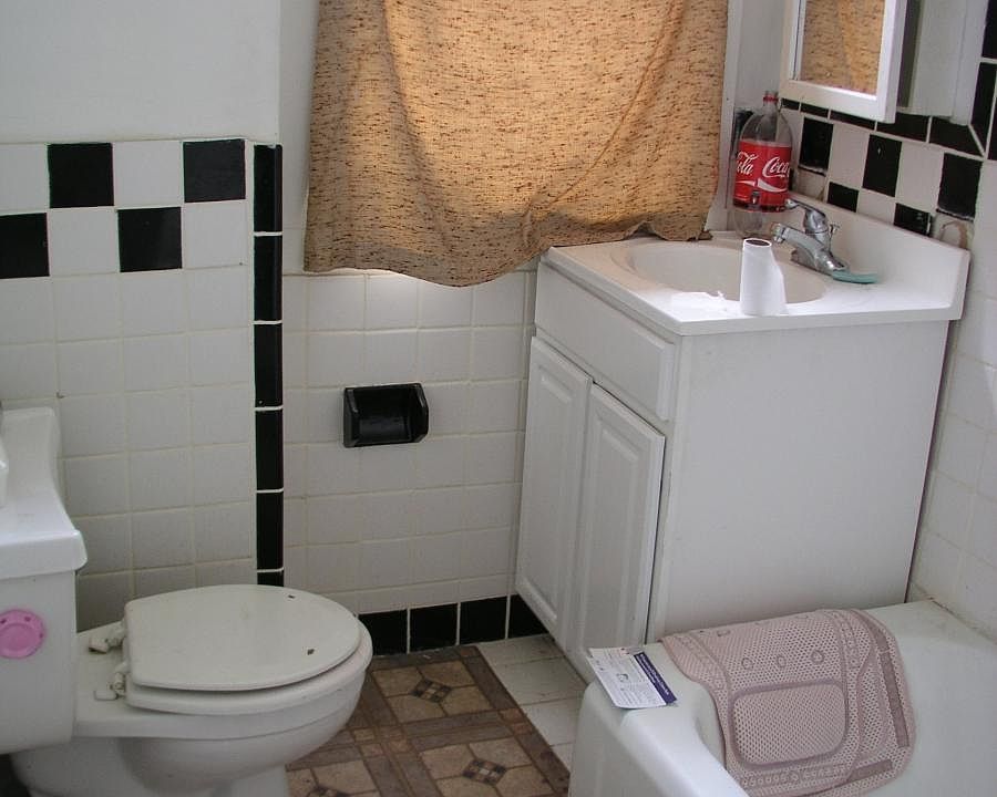 1st image of 5526 Walton Ave