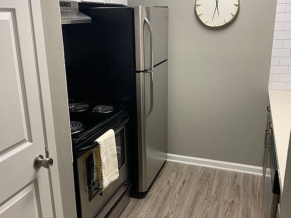Interior Kitchen Room - Trailwood Village Apartments in Kingwood, TX.