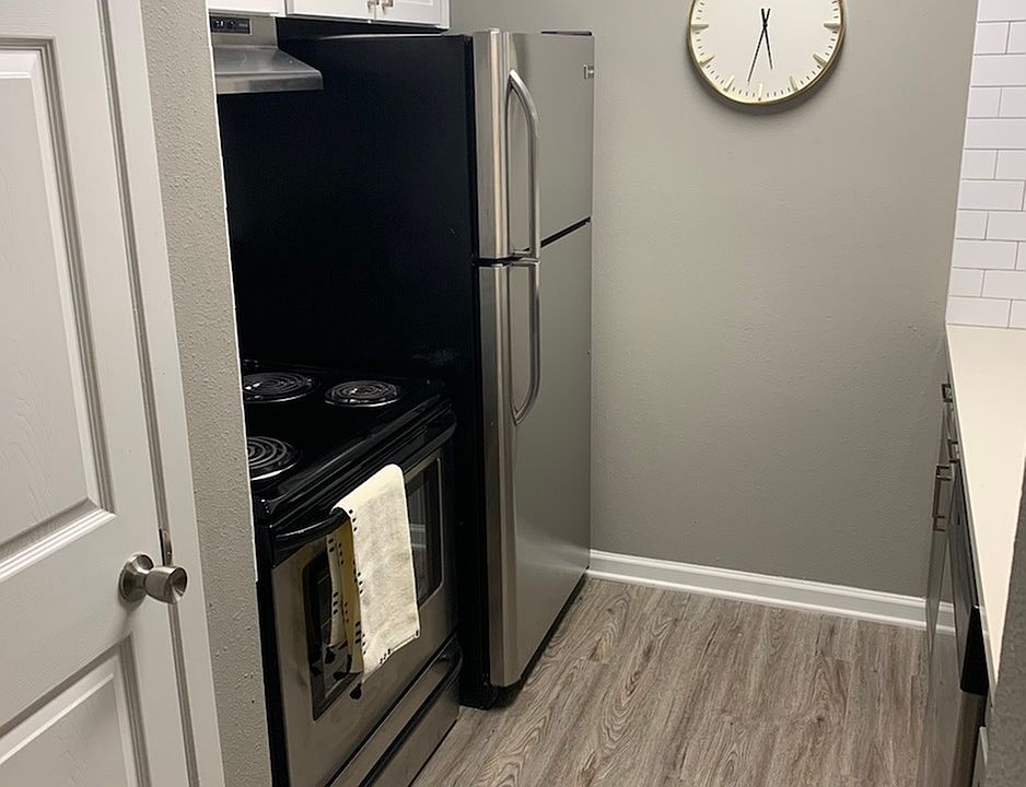 Interior Kitchen Room - Trailwood Village Apartments in Kingwood, TX.
