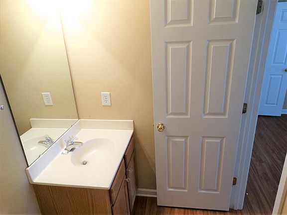 5th image of 5807 Shining Oak Ln