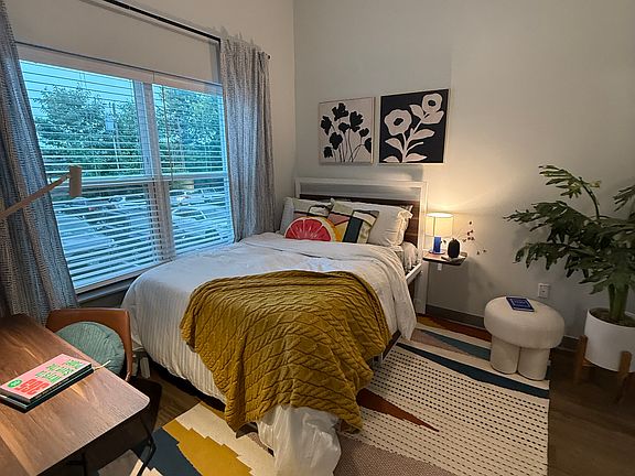 2nd image of 1531 N Buena Vista Dr #301