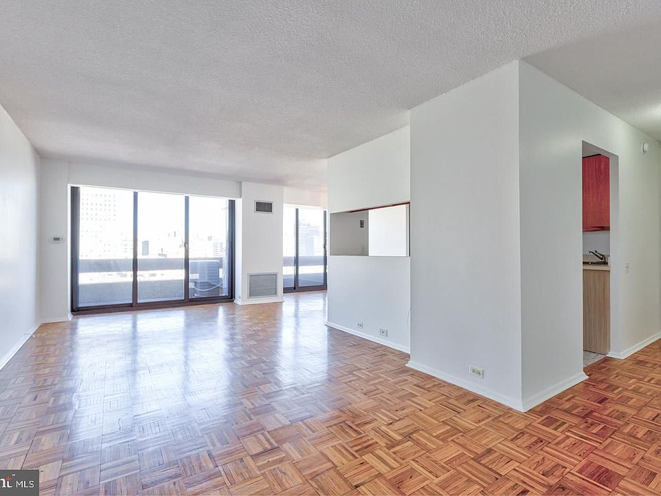 1st image of 1326 Spruce St #42-2403