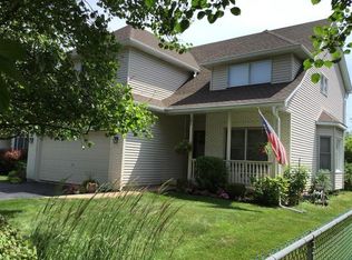 1N071 Purnell St, Carol Stream, IL 60188