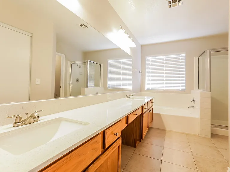 1433 Bellglen Dr — Photo 11