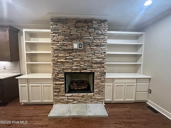 2nd image of 672 Willow Lane