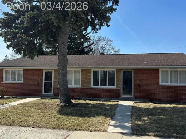 27099 Demrick St, Roseville, MI 48066