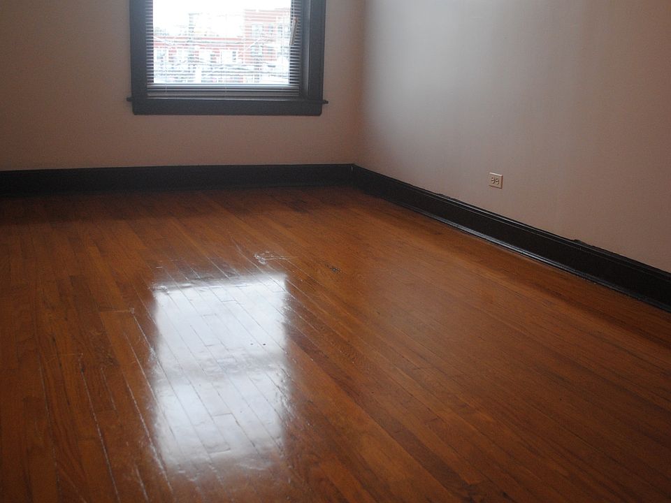 2nd image of 1527 N Austin Blvd APT 2