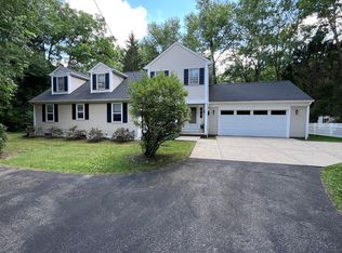75 Olive St, Chagrin Falls, OH 44022