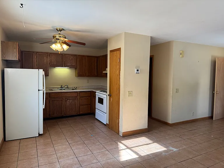 724-738 Ridgeland Ave — Photo 5