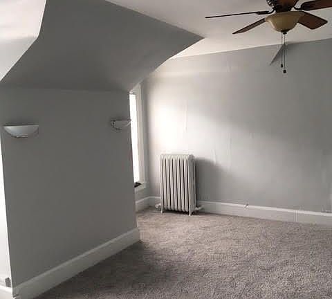 4th image of 524 Richmond Ave