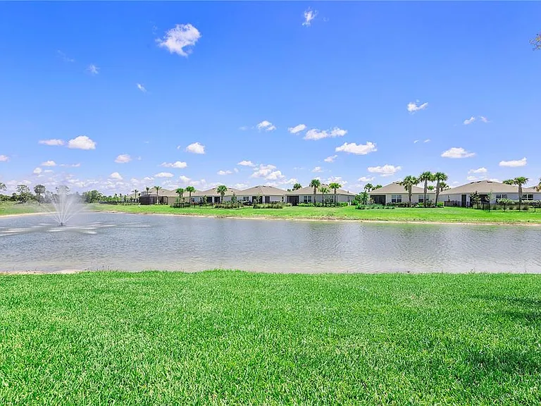17639 Wild Iris Ln — Photo 21