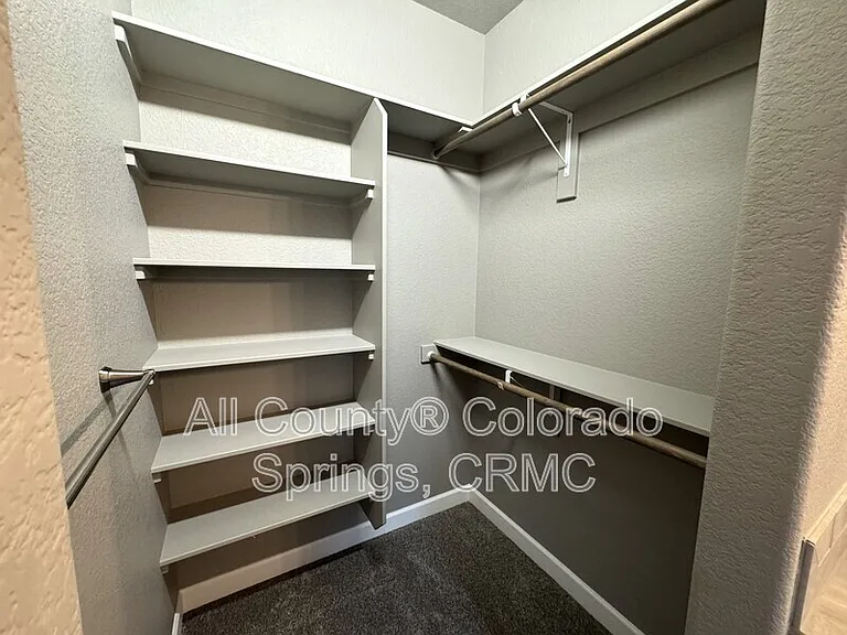 519 Brecken Ct — Photo 13