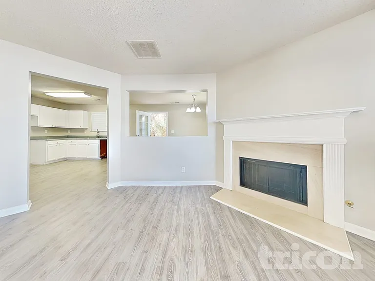 7360 Old Chapel — Photo 3
