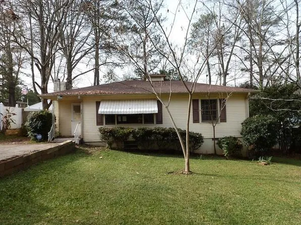 215 Hillside Cir, Griffin, GA 30223