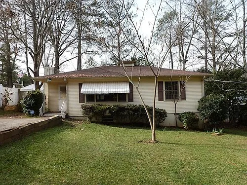215 Hillside Cir Photo 1