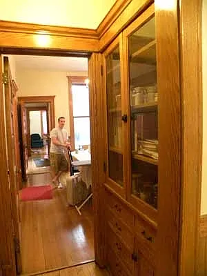 3 bed, 1.0 bath, $4,000 — Photo 2