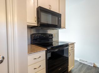 5 W Melgaard Rd APT 3, Aberdeen, SD 57401