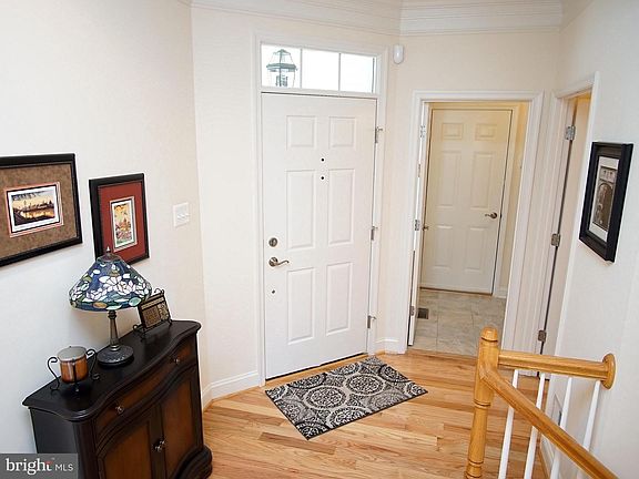 3rd image of 612 Caracle Ct
