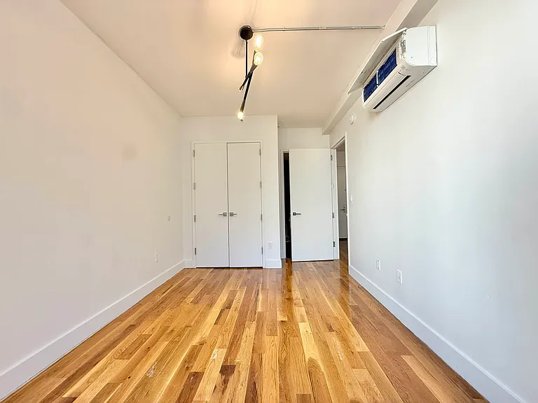 12 Ford St #6A — Photo 7