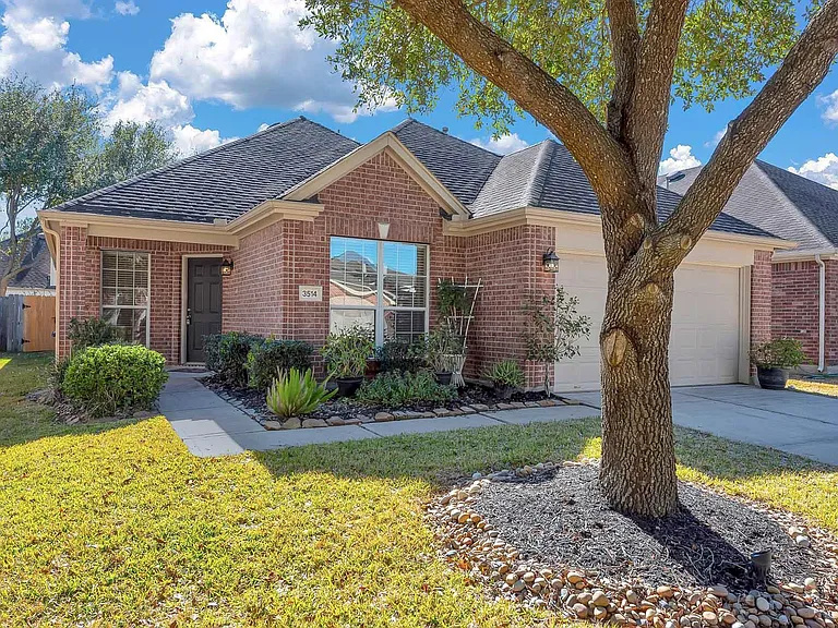 3514 Azalea Sands Dr — Photo 1