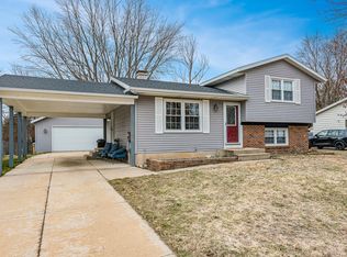 259 Longview Dr, Rockford, MI 49341