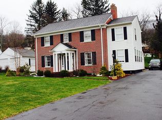 706 Spring Garden Dr, Bluefield, WV