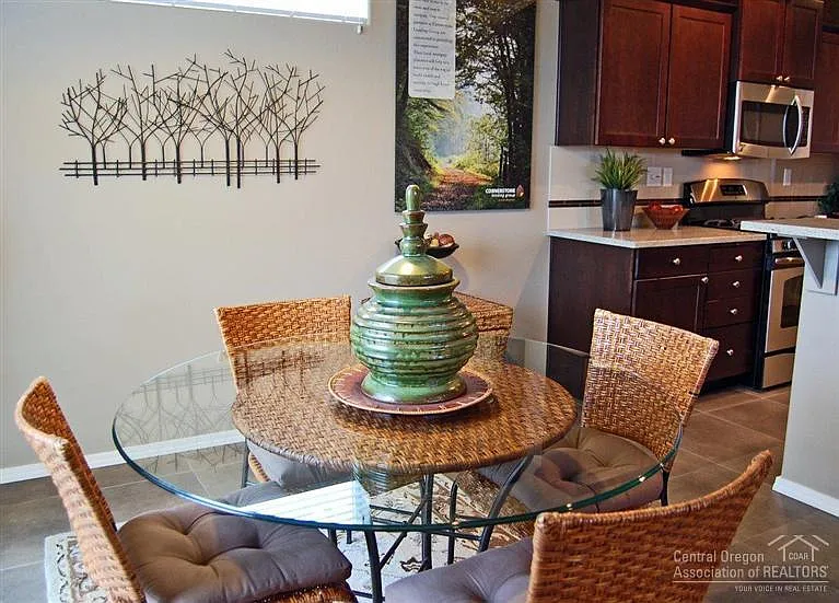 21104 Azalia Ave — Photo 4
