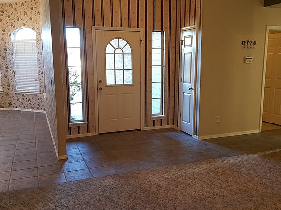 Entry Way / Dining Room