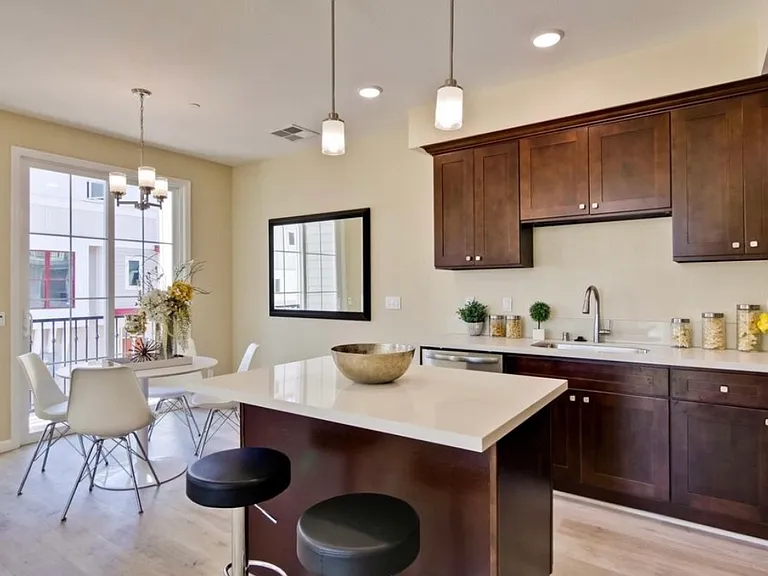 3811 Pioneer Ter — Photo 11