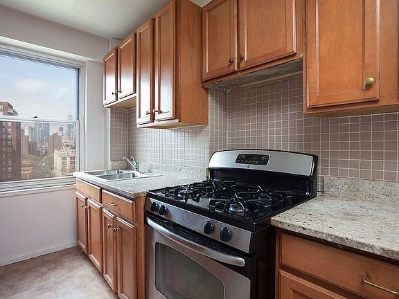3rd image of 477 Franklin D Roosevelt Dr Unit L1501