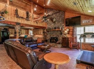 1884 S Dickinson Dr, Rusk, TX 75785